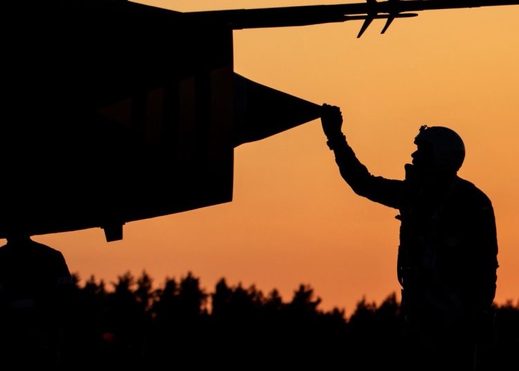 Żegnają słynne samoloty. Ostatni raz przelecą nad Powidzem