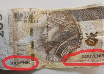 Te „banknoty” nie ma żadnej wartości. Zrobili za nie zakupy
