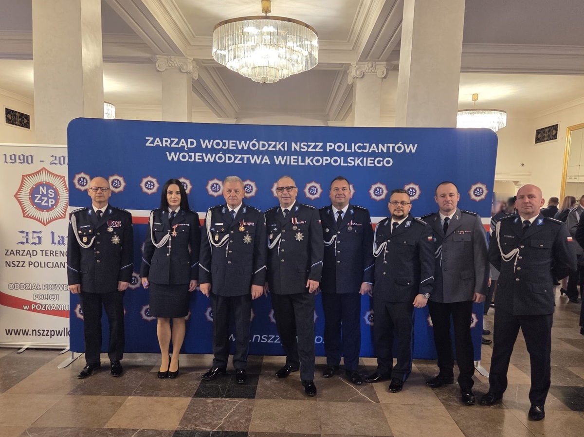Słupeccy policjanci odznaczeni