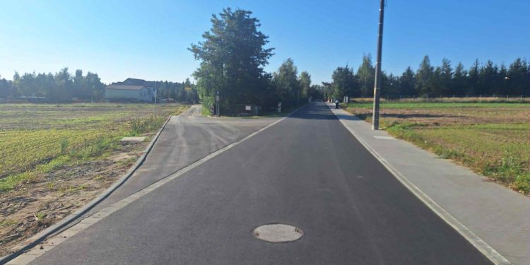 Zakończyła się rozbudowa ul. Jeziornej w Piotrowicach