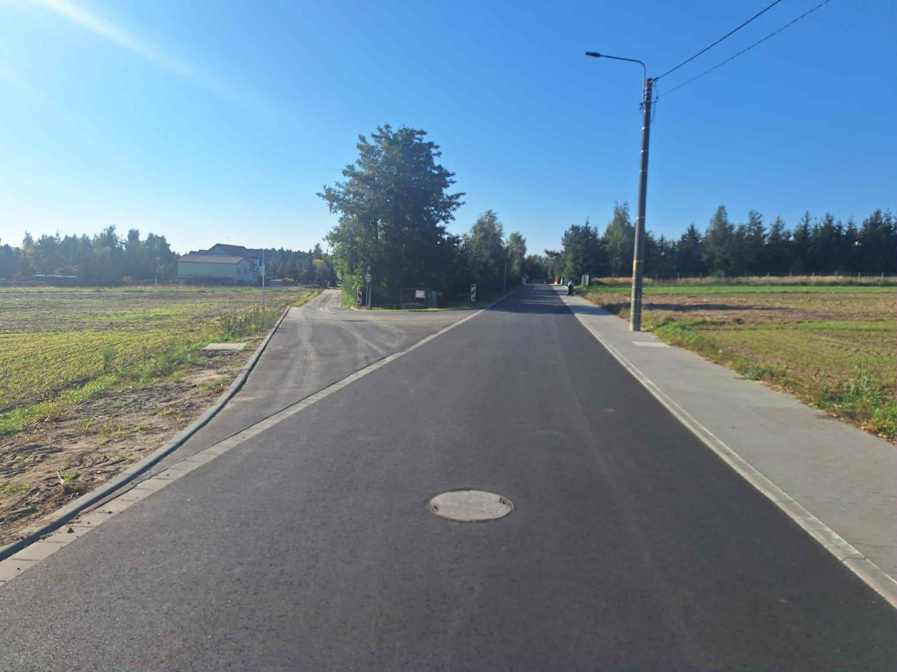 Zakończyła się rozbudowa ul. Jeziornej w Piotrowicach