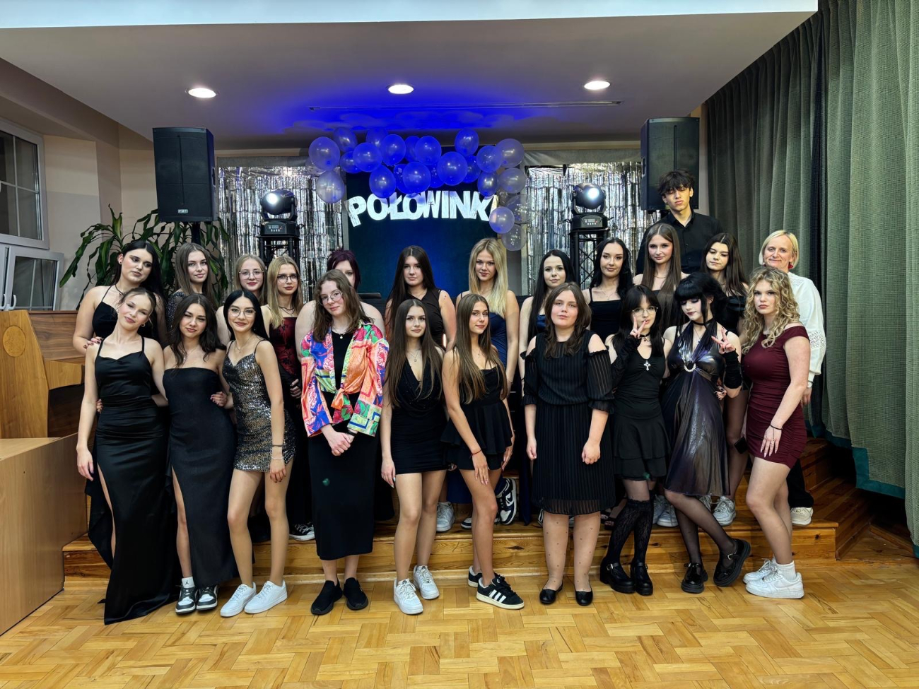 Połowinki w LO. Zobacz zdjęcia