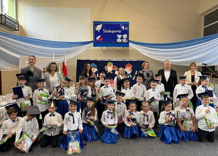 Pasowanie pierwszaków w Ciążeniu