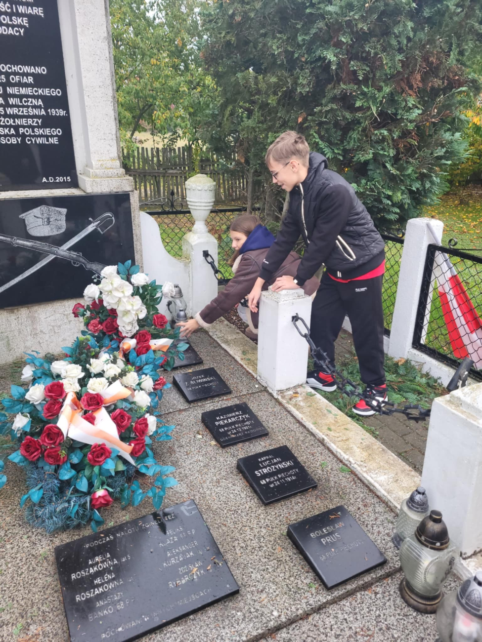 Cienin Zaborny – zapalili Znicz Pamięci