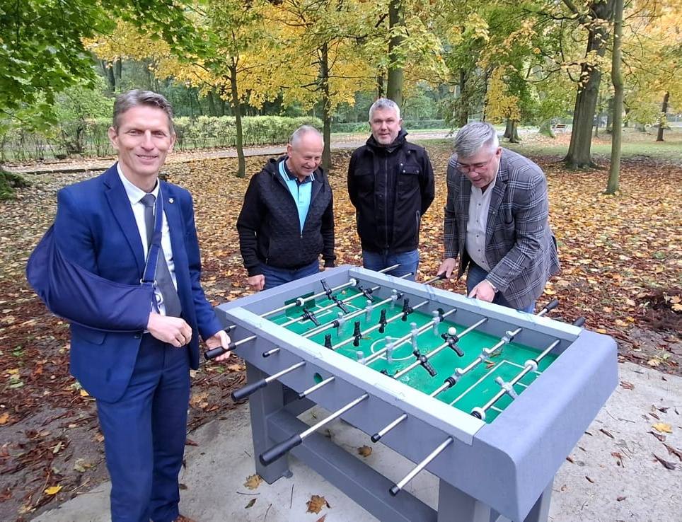 Dzieje się w parku jordanowskim. Wkrótce tyrolka