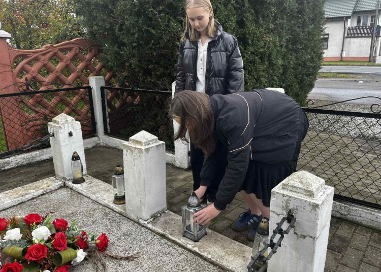 Kotunia – zapalili Znicz Pamięci