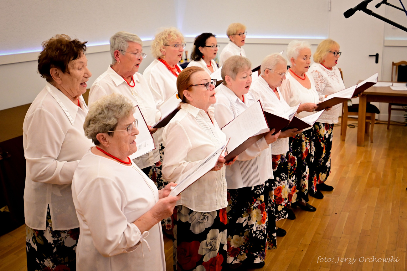 Jesienny Przegląd Amatorskiej Twórczości Seniorów