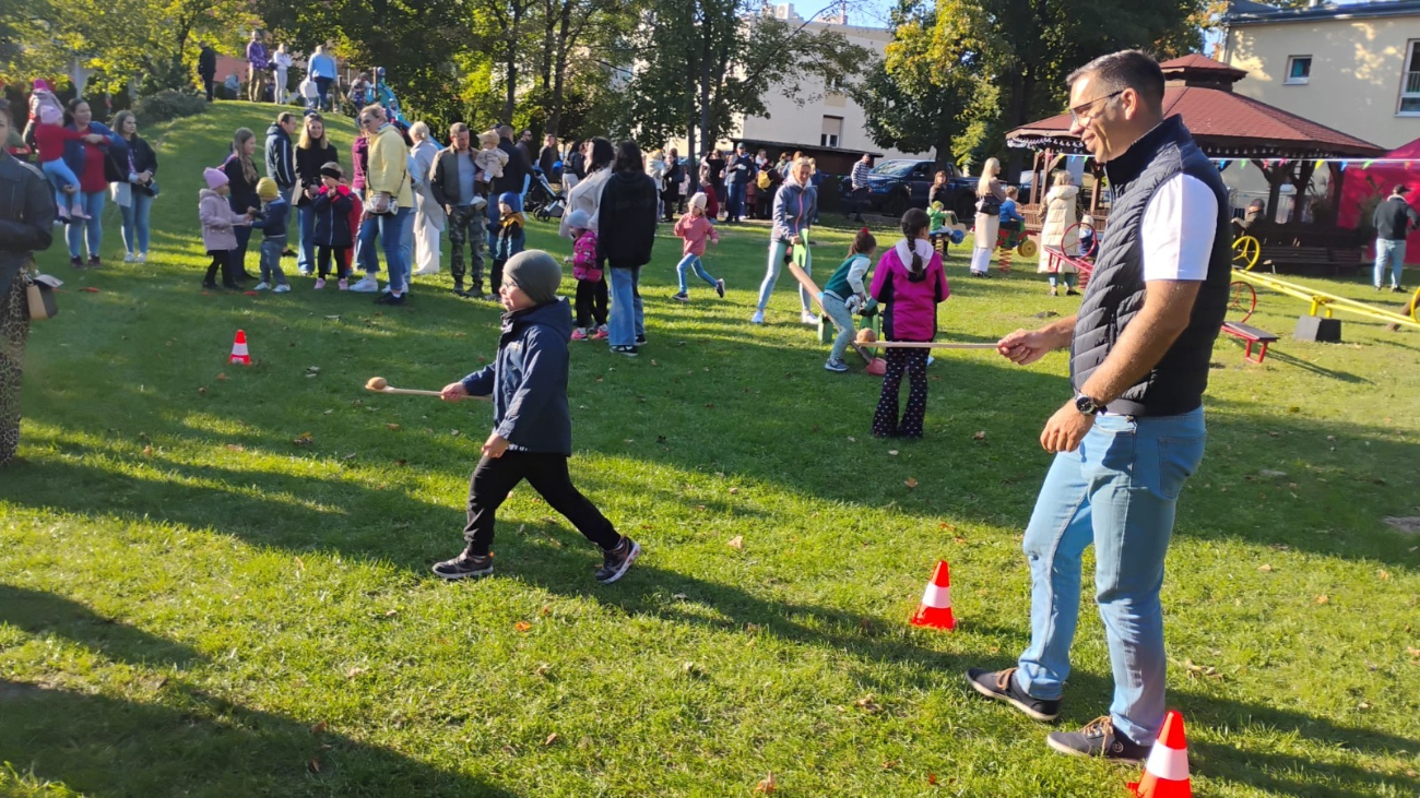 Popołudnie radości i integracji. Tak się bawi Miś