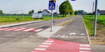 Poważny wypadek na ścieżce. Mieszkańcy walczą o oświetlenie