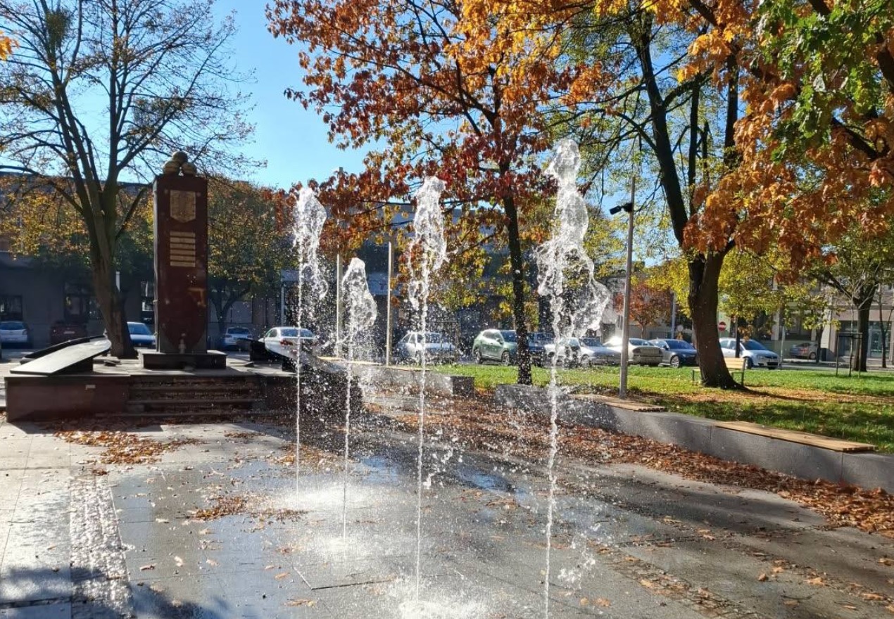 Fontanna na rynku już działa