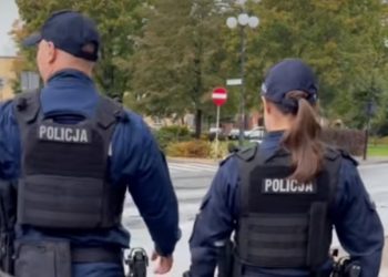 Spacerem zamiast w radiowozie