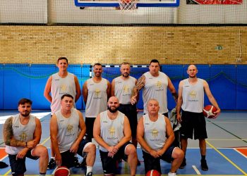 Walka pod koszami dużych chłopców