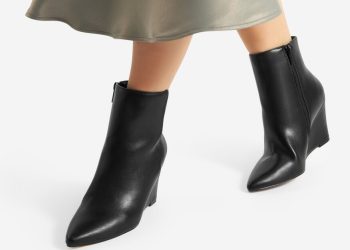 Buty na koturnie – najmodniejsze propozycje na najbliższy sezon