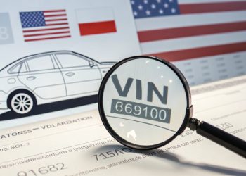Carfax, AutoCheck i AutoDNA: jak prawidłowo sprawdzić historię auta z USA?