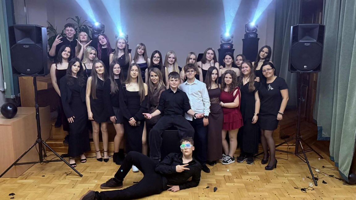 Mają za sobą pierwszy bal