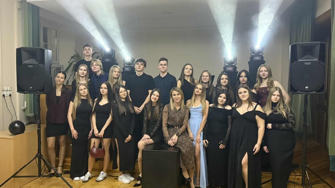 Mają za sobą pierwszy bal