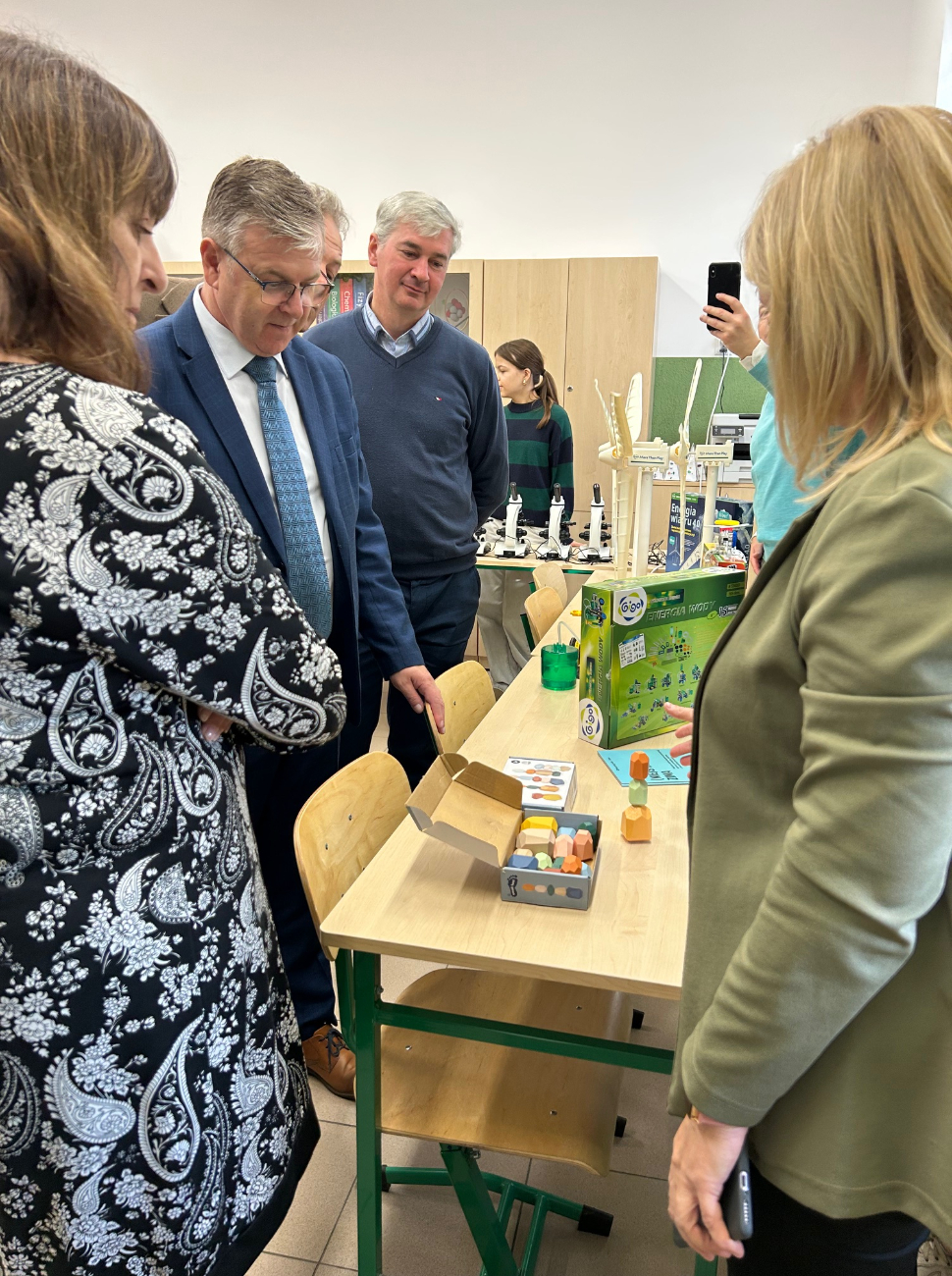 Nowoczesna sala edukacyjna w Młodojewie