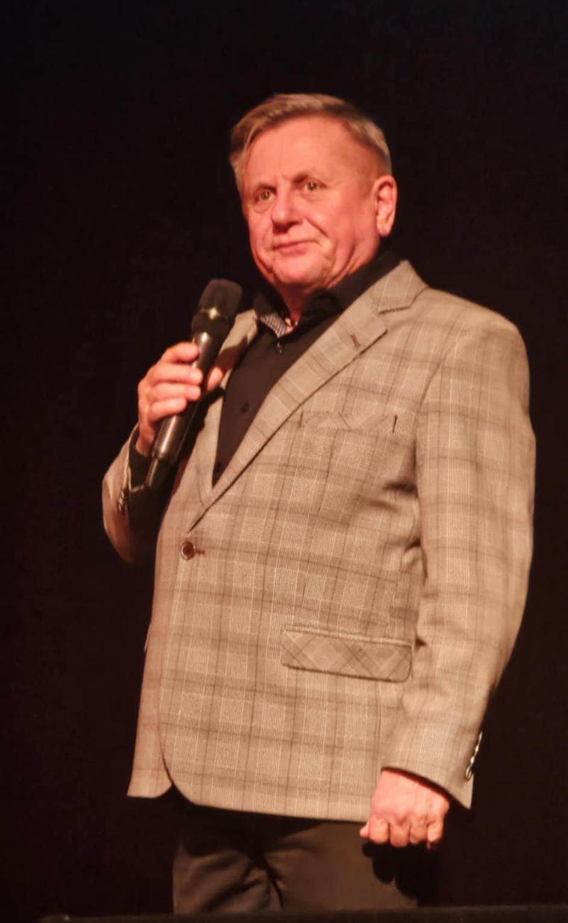 „Rozbawił publiczność do łez”