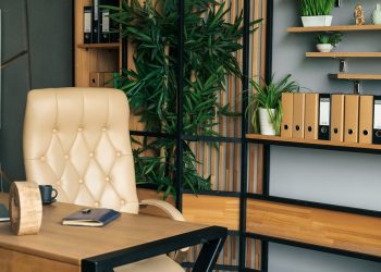 Nowoczesne biuro – postaw na porządek i funkcjonalność