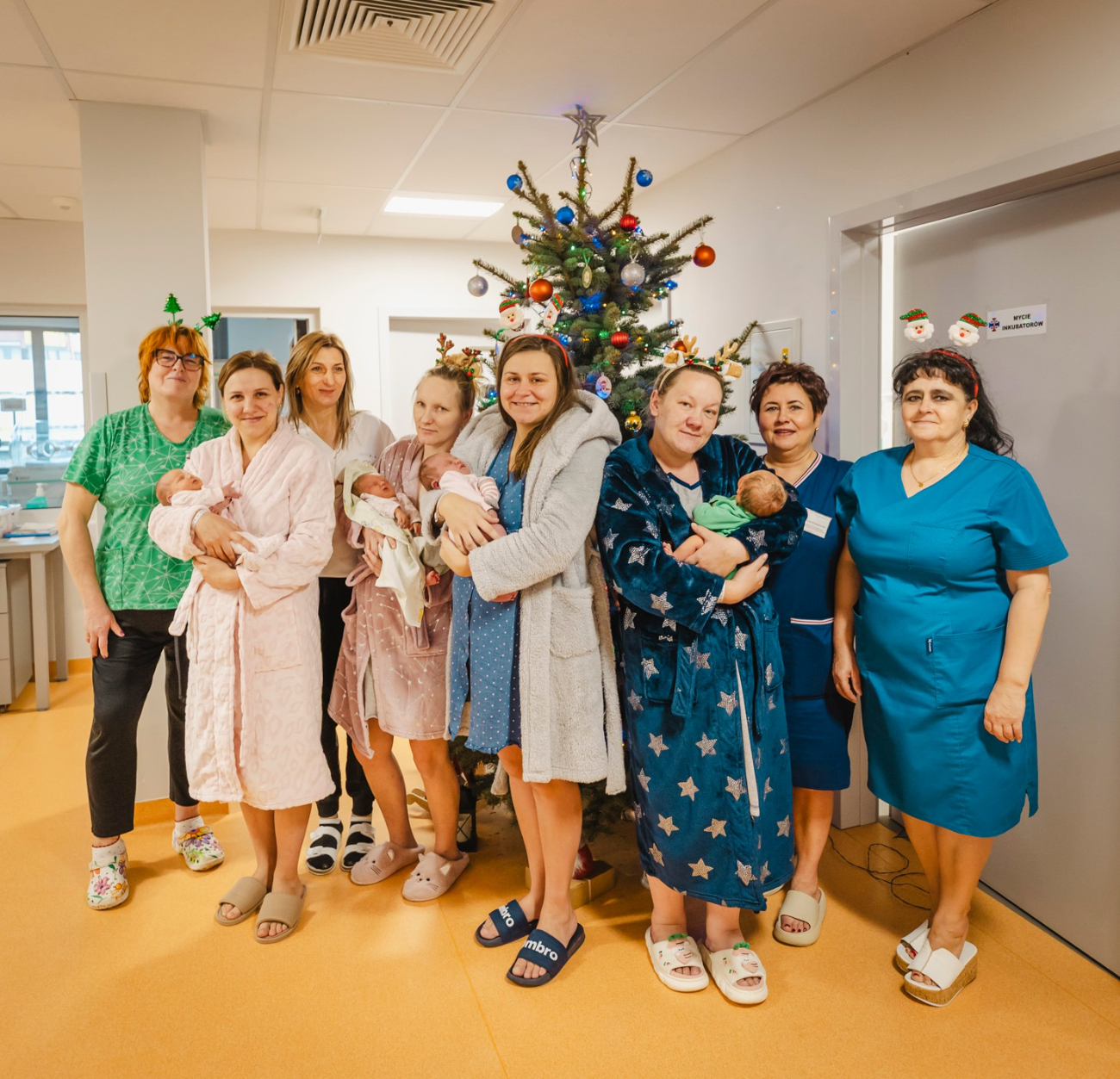 Wyjątkowe Mikołajki na Oddziale Noworodkowym. Zobacz zdjęcia