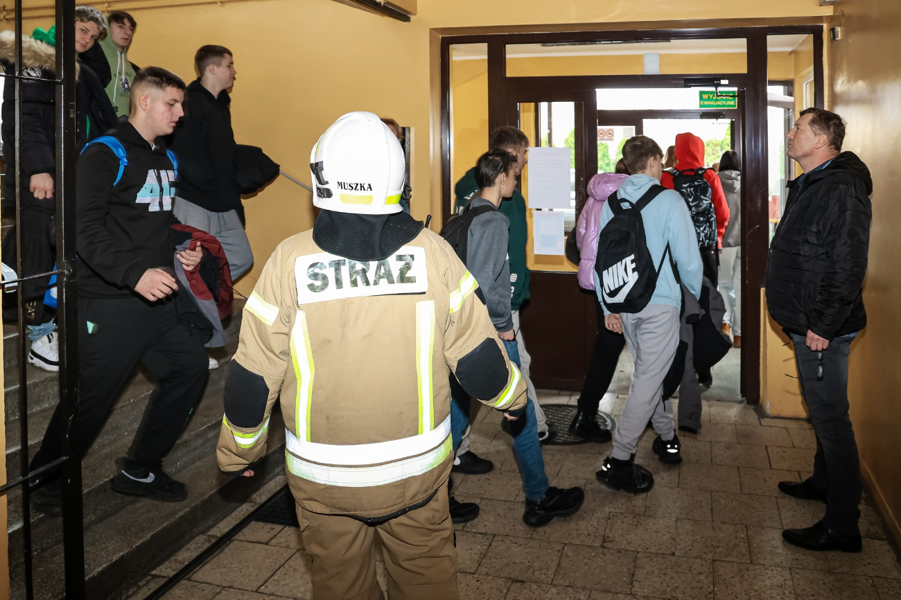 Akcja w słupeckiej szkole. Ewakuowali uczniów