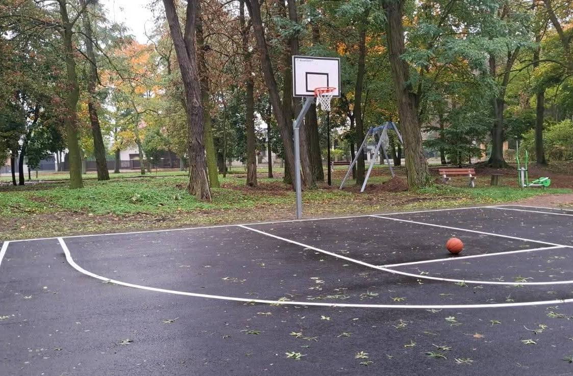 Tyrolka i inne atrakcje. Można już korzystać z parku jordanowskiego