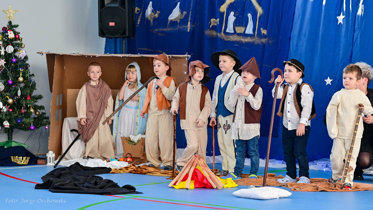 Jasełka i pożegnanie Renaty Sobieraj w Lądku