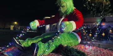 Prezenty, orkiestra i rozświetlona choinka. Tak świętują Amerykanie w bazie