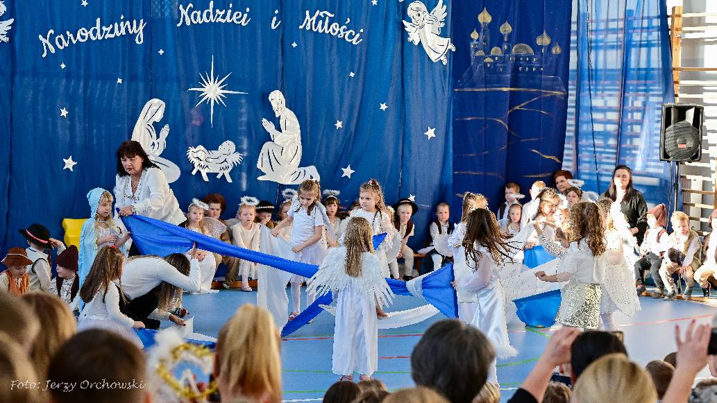 Jasełka i pożegnanie Renaty Sobieraj w Lądku