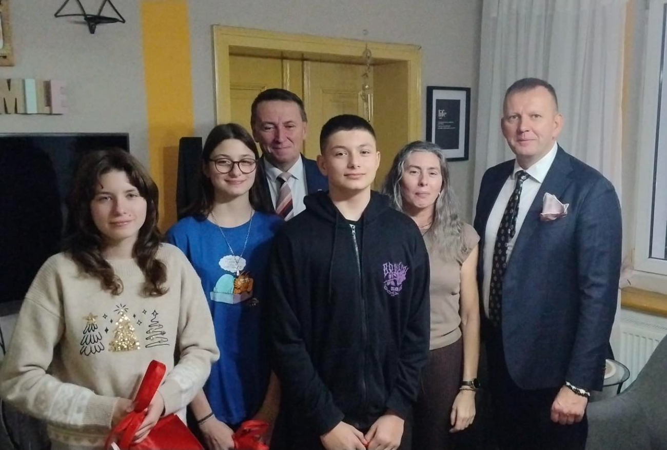 Z wizytą u trojaczków. Podtrzymują powiatową tradycję