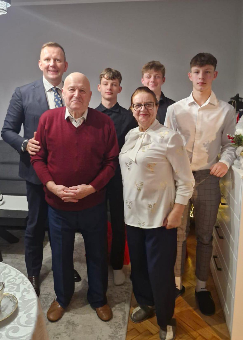 Z wizytą u trojaczków. Podtrzymują powiatową tradycję