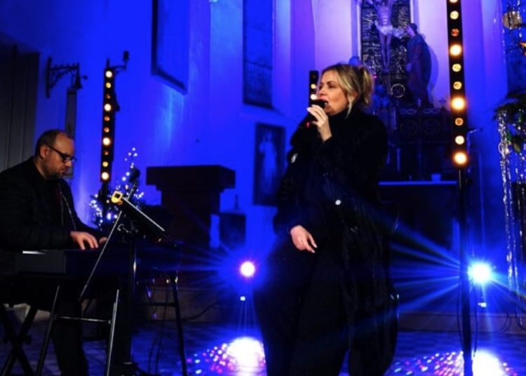 Kościół wypełnił się po brzegi