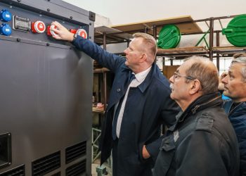 Powiat kupił agregat. Można nim zasilić cały urząd