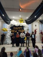 Bal przebierańców w Kornatach. Wspólna zabawa mimo siarczystego mrozu