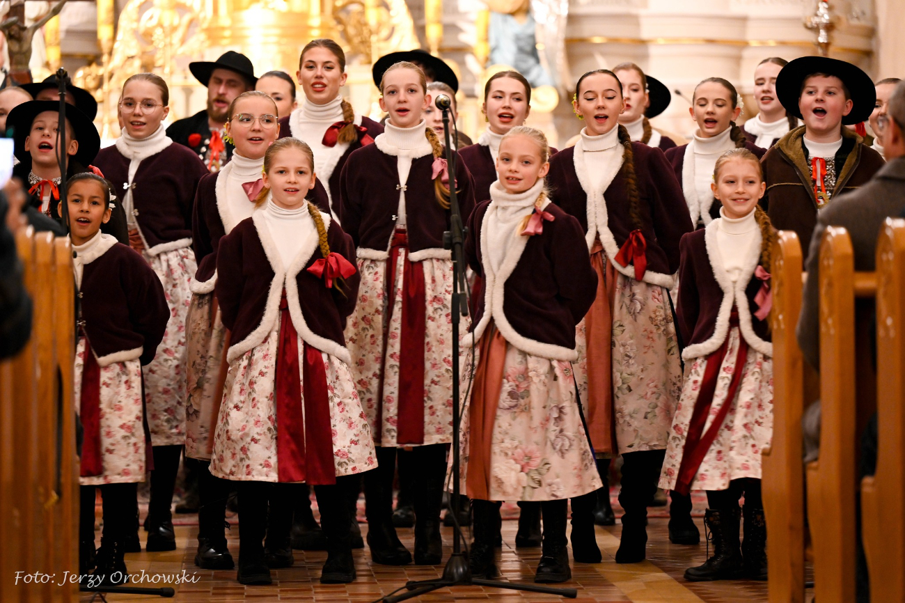 Lądek kolędował. Zobacz zdjęcia z koncertu w kościele