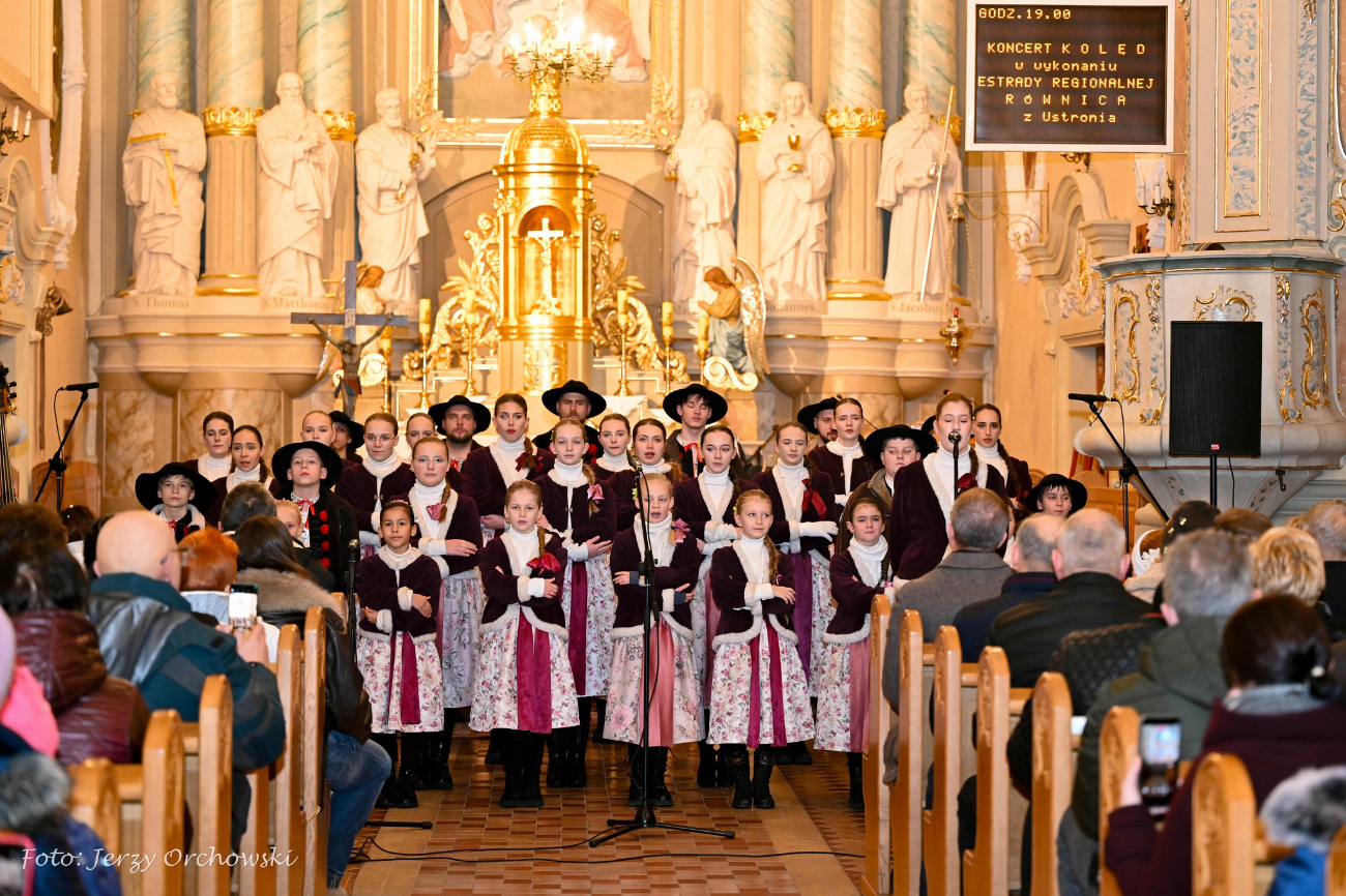 Lądek kolędował. Zobacz zdjęcia z koncertu w kościele