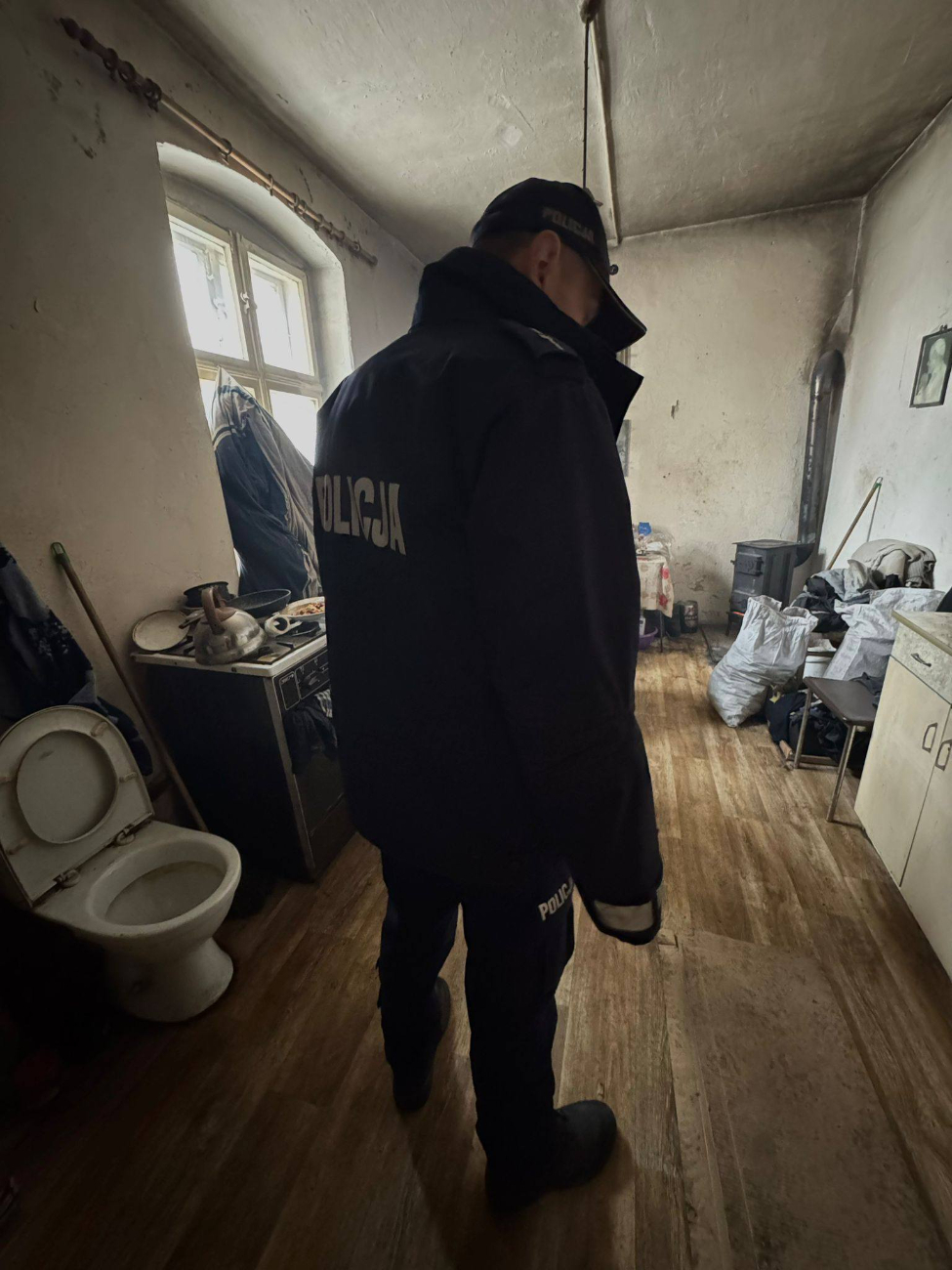 Kontrolują miejsca, w których mogą przebywać osoby bezdomne