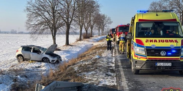 Dachowanie na K92. Ucierpiały trzy osoby