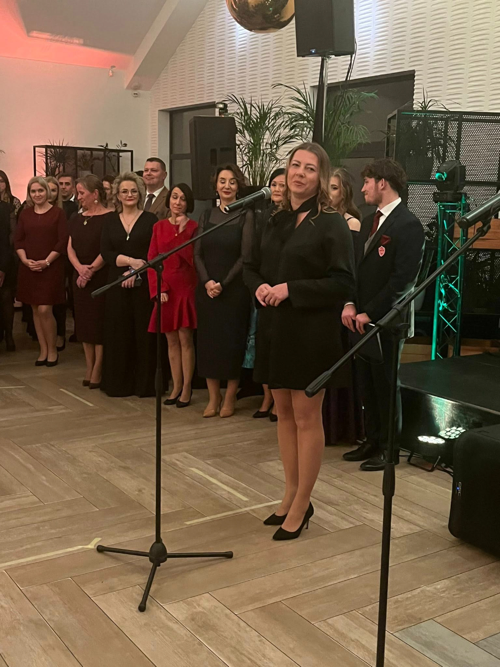 Studniówka LO. Zobacz filmy i zdjęcia