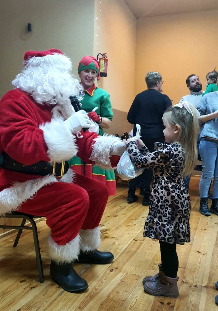 26 choinka sołecka w Dziedzicach