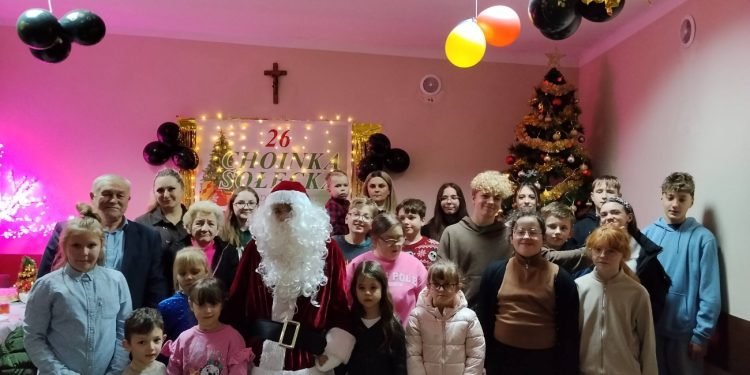 26 choinka sołecka w Dziedzicach