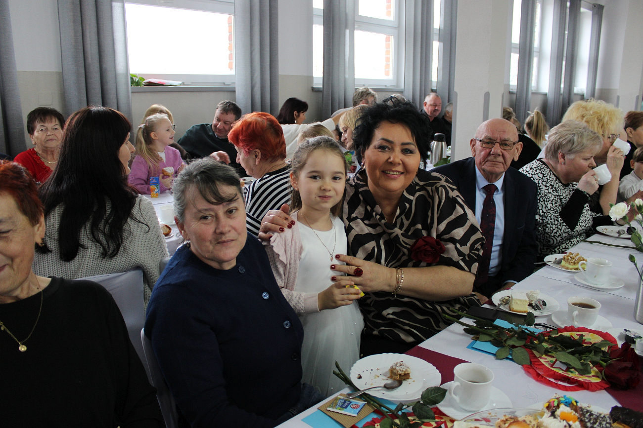 Dla babć i dziadków w Młodojewie