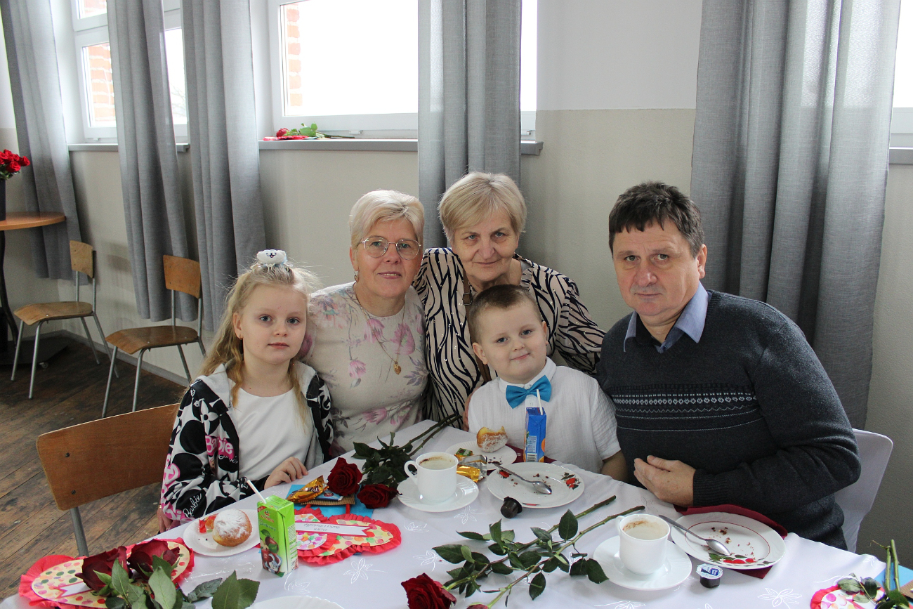 Dla babć i dziadków w Młodojewie