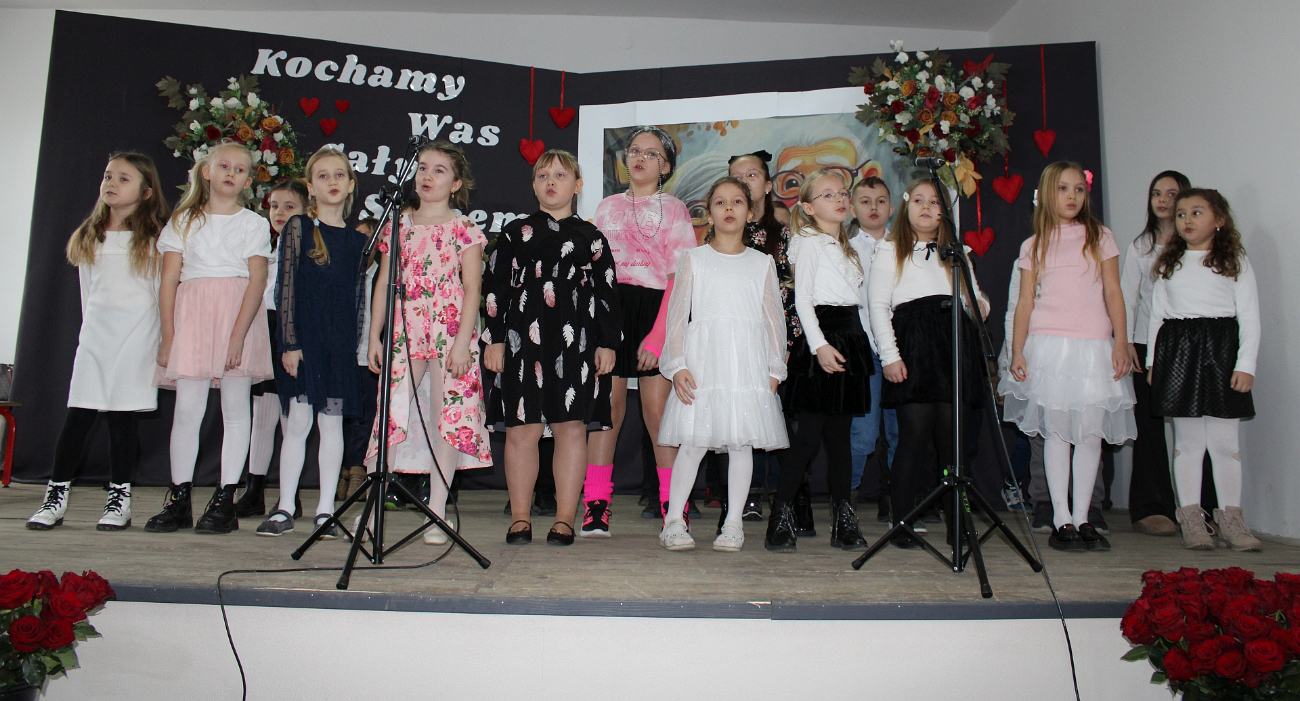 Dla babć i dziadków w Młodojewie