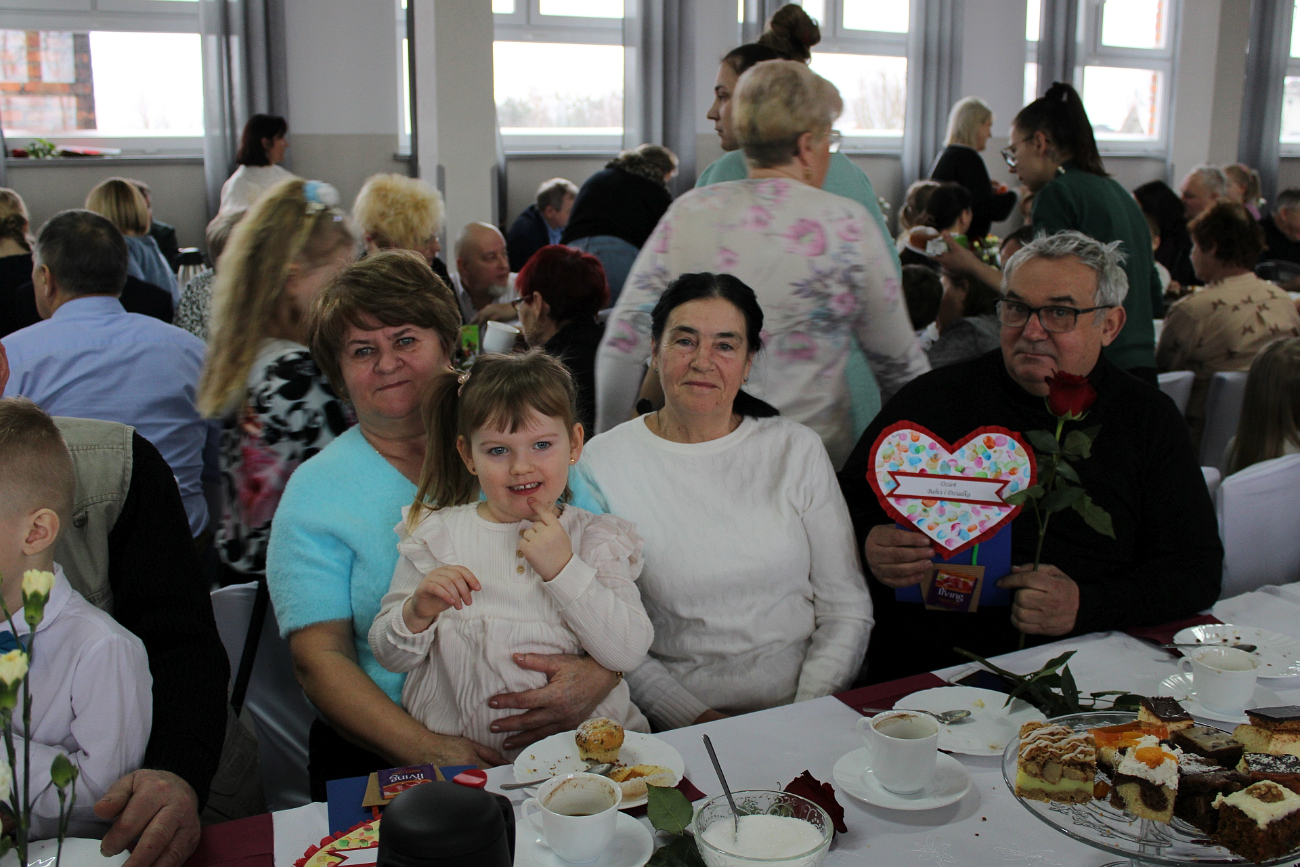 Dla babć i dziadków w Młodojewie