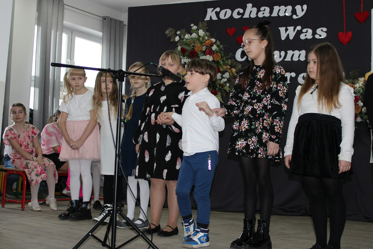 Dla babć i dziadków w Młodojewie