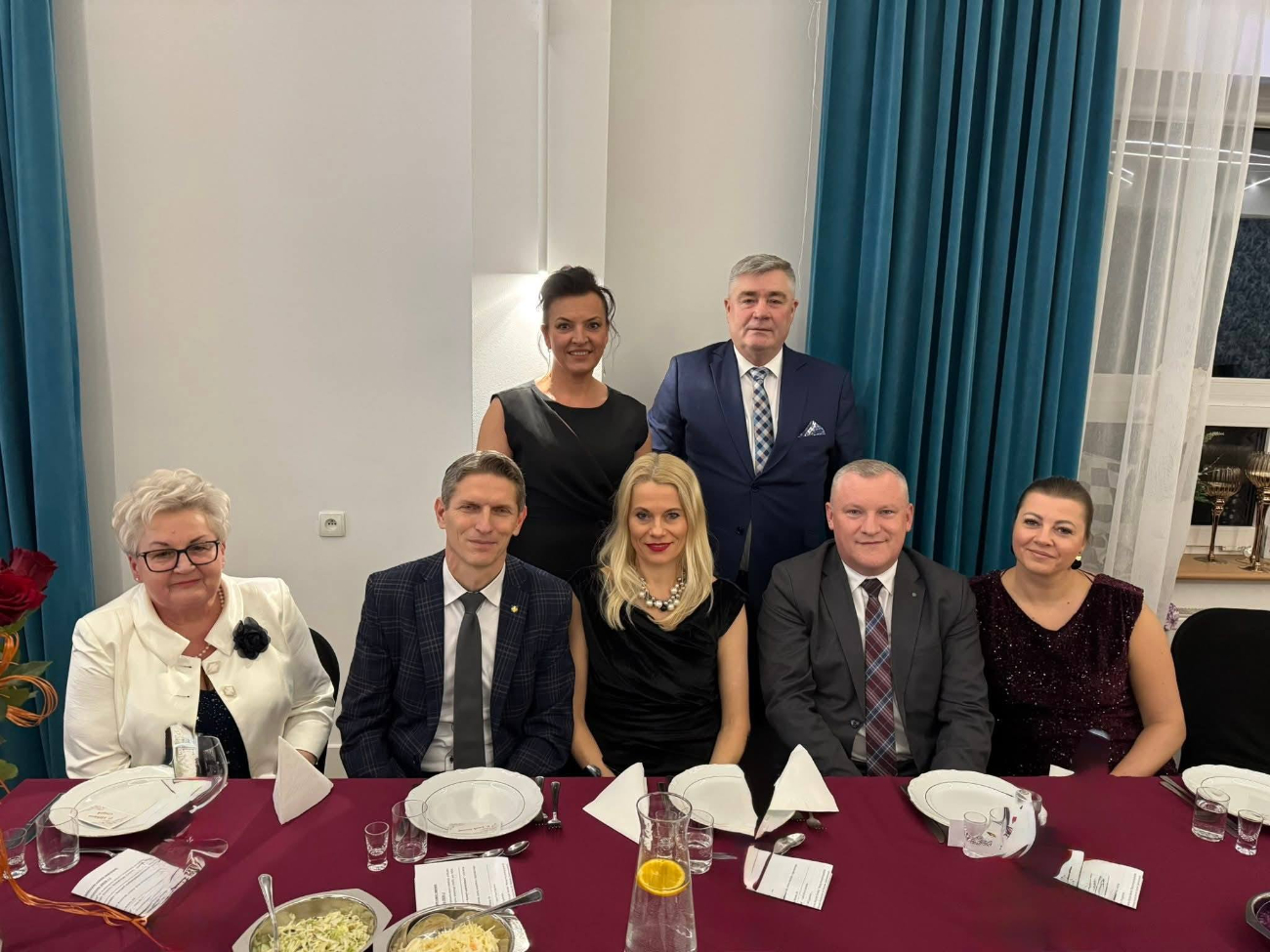 Tak się bawią seniorzy. Zobacz zdjęcia