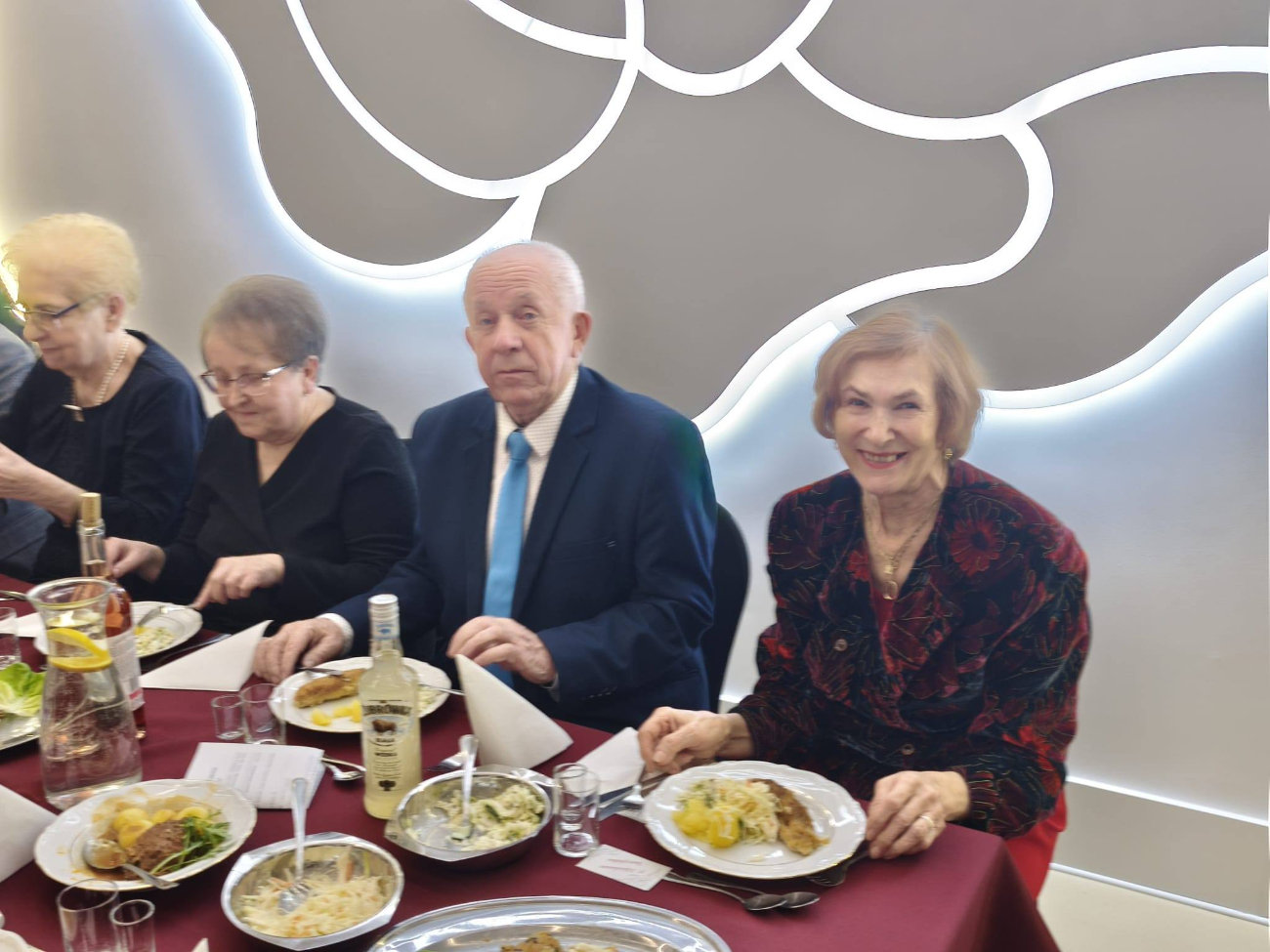 Tak się bawią seniorzy. Zobacz zdjęcia