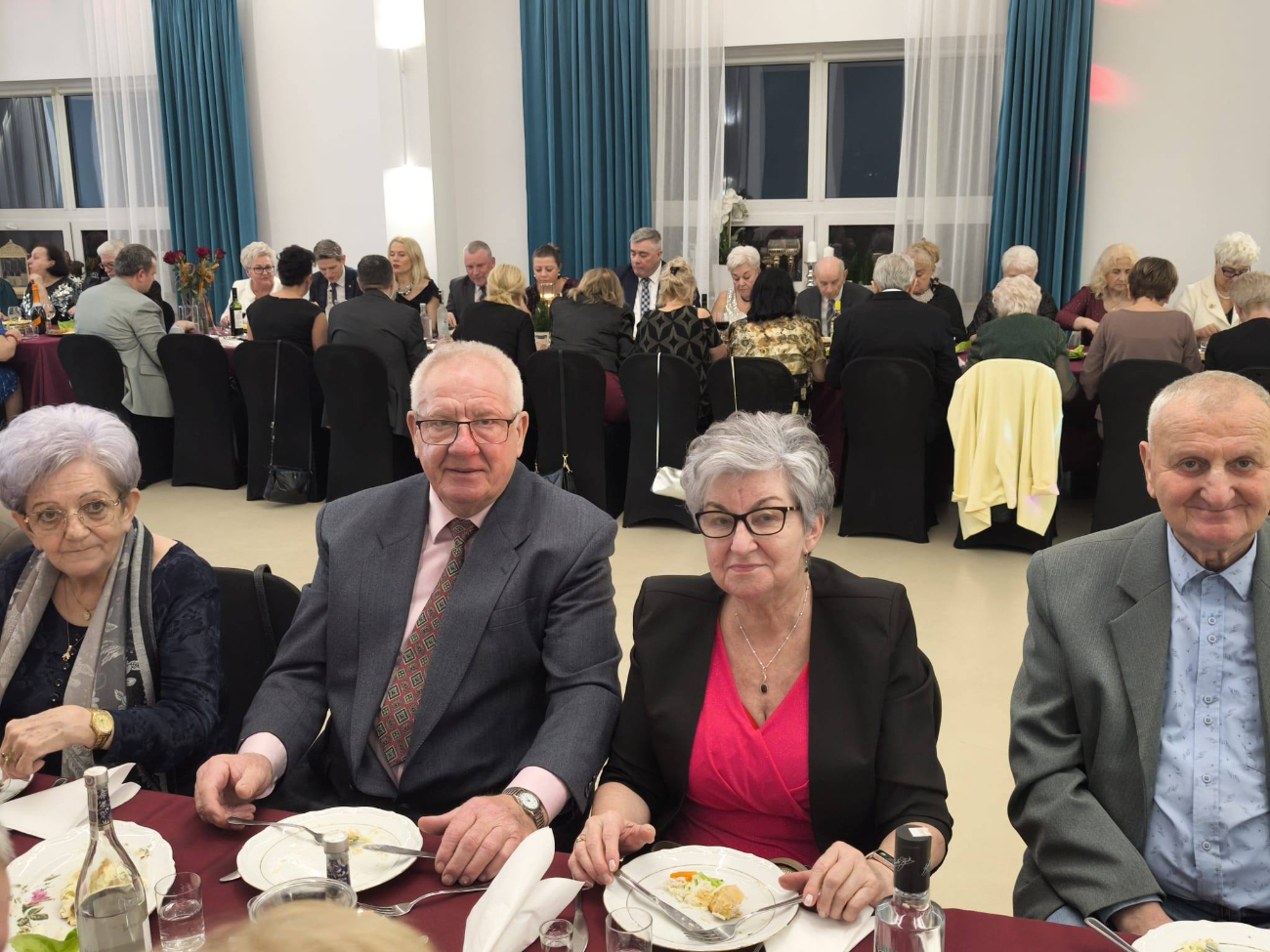 Tak się bawią seniorzy. Zobacz zdjęcia