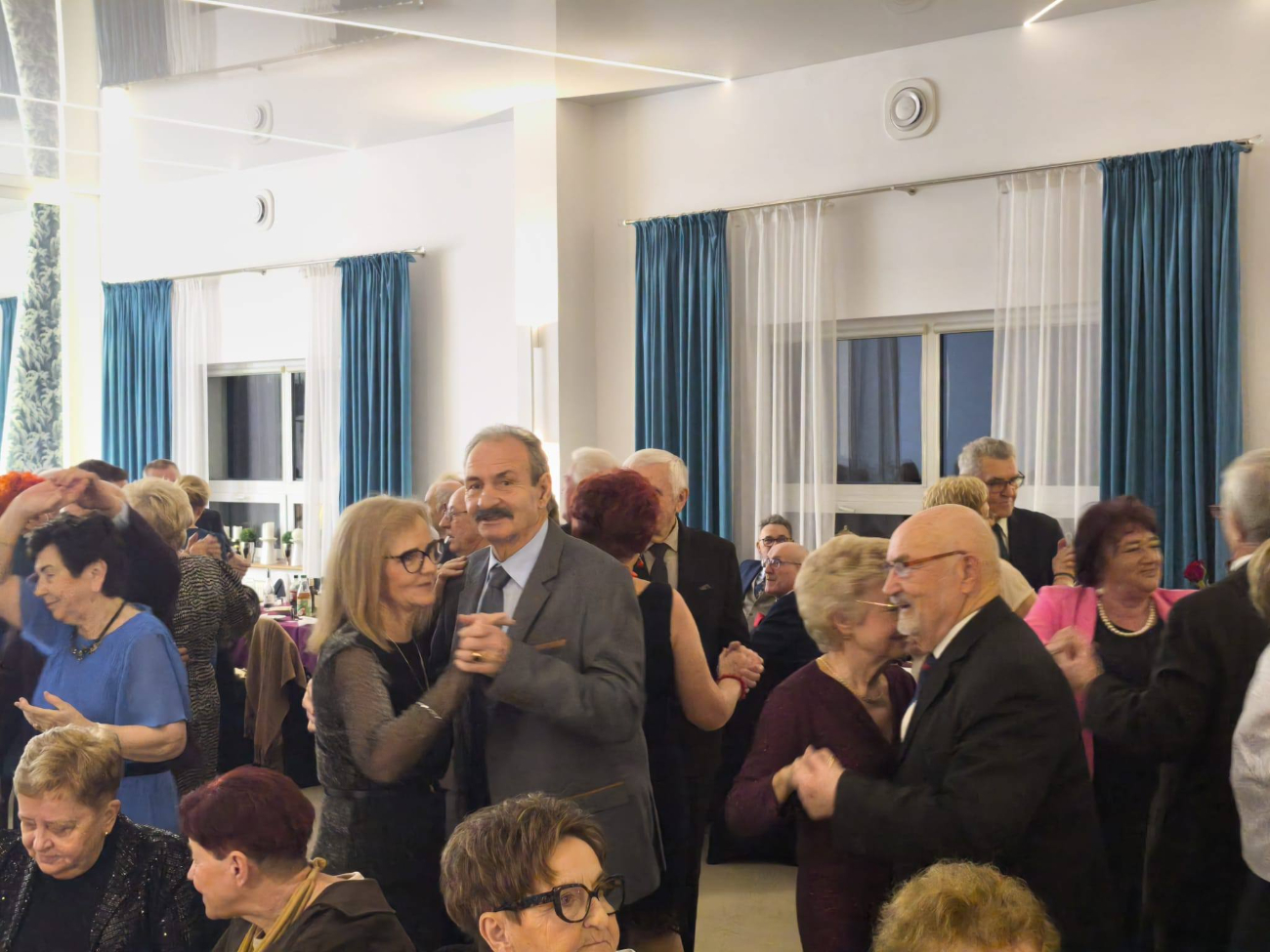 Tak się bawią seniorzy. Zobacz zdjęcia